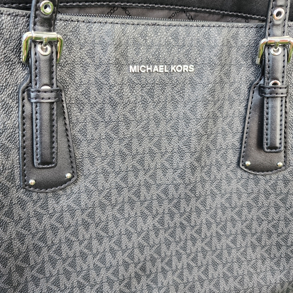 🖤Additional Photos Voyager East Tote Michael Kors Bag Houndstooth